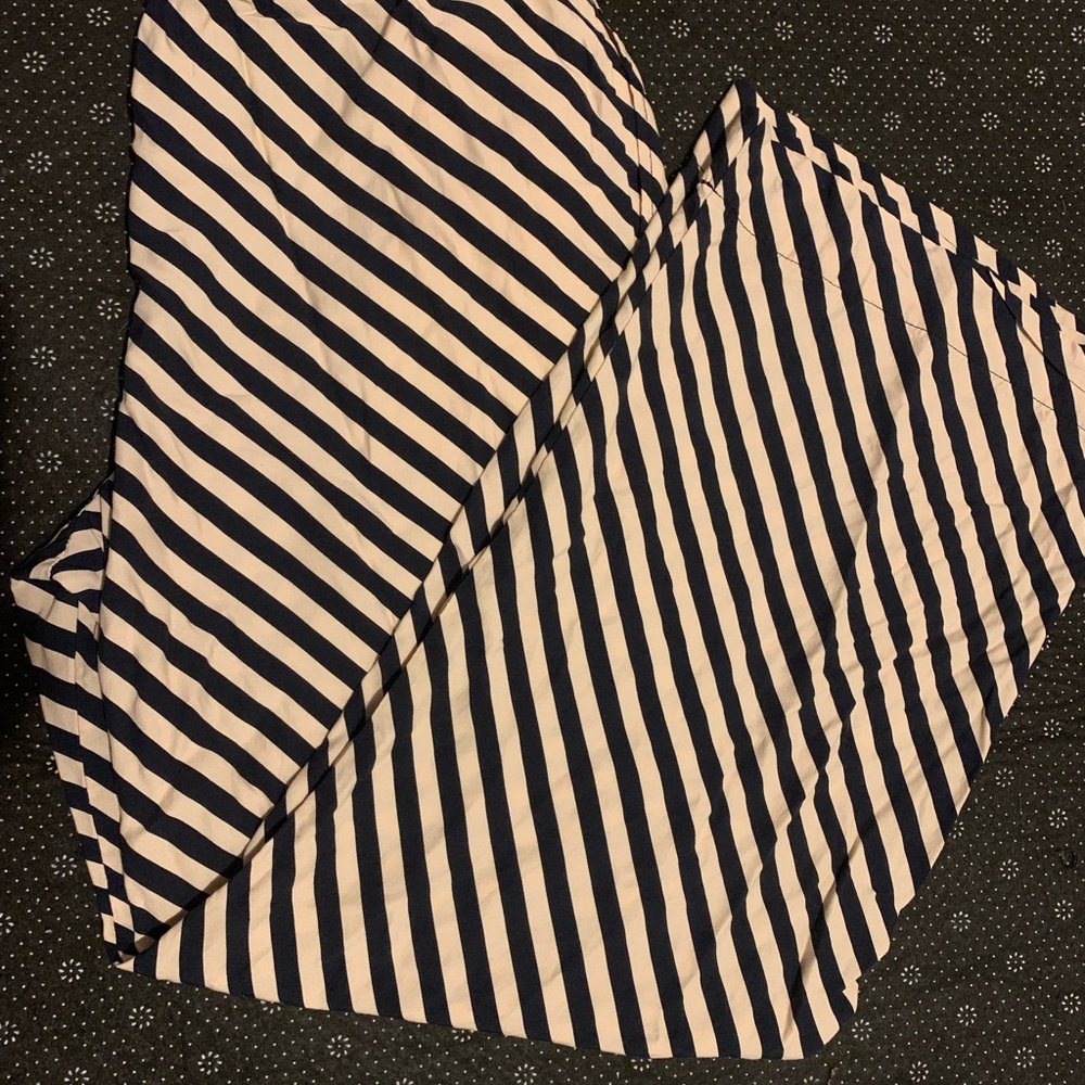 EUC A new day Navy and White Striped pants 🤎